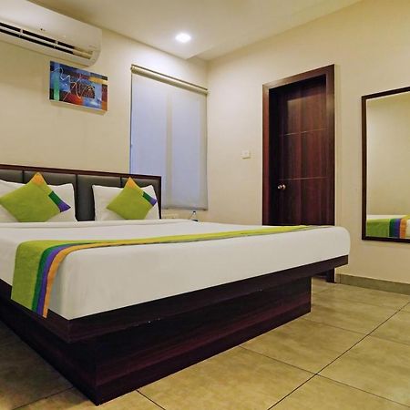 Treebo Lazystay Grand Patia Bhuvanesvar Kültér fotó