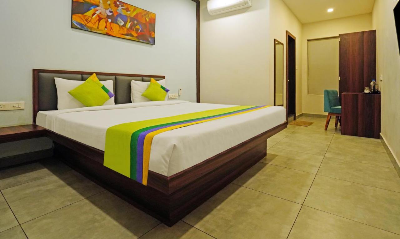 Treebo Lazystay Grand Patia Bhuvanesvar Kültér fotó