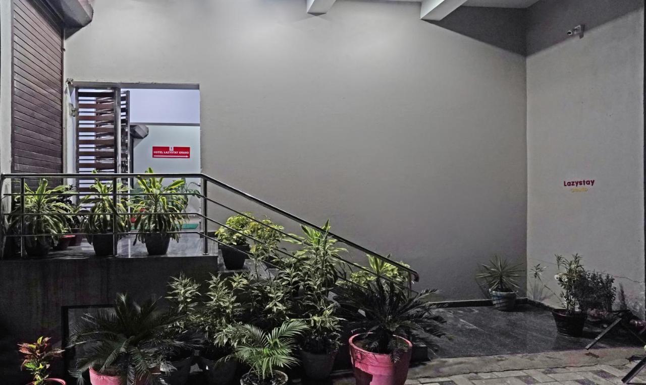 Treebo Lazystay Grand Patia Bhuvanesvar Kültér fotó